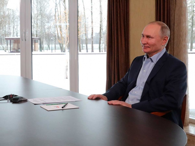  Pacta López Obrador con Putin acceso vacunas y lo invita a México