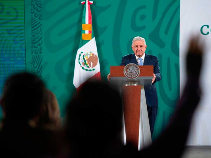  Ordenan captura de Cabeza de Vaca y López Obrador da mensaje