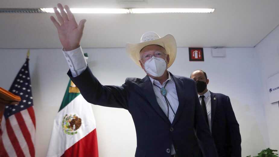 Nuevo embajador de EU llega a México con migración y pandemia como prioridad
