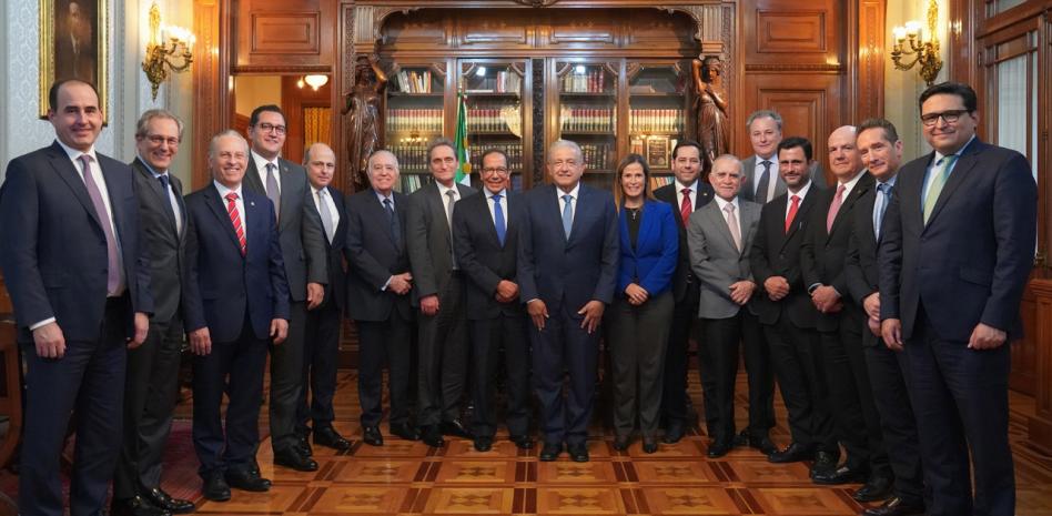  AMLO ofrece comida para el presidente saliente del CCE