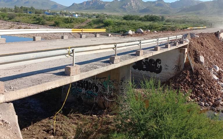  Rehabilitan puente Los Arcos tras colapso por lluvia