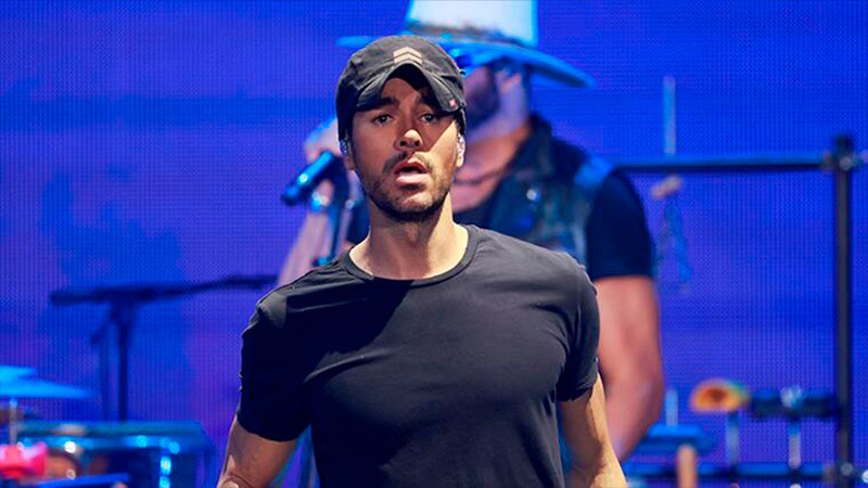  Enrique Iglesias niega contrato para presentarse en SLP, desmiente a Ricardo Gallardo