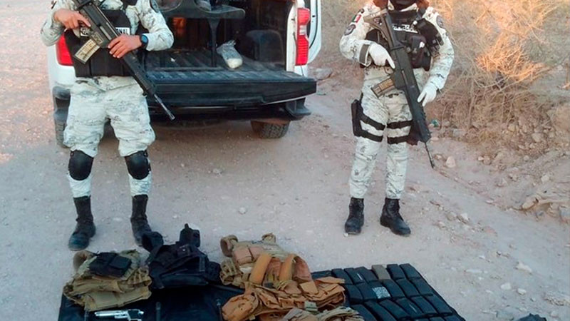  Tras enfrentamiento GN asegura camioneta con fusiles, cargadores y cartuchos útiles, en Chihuahua