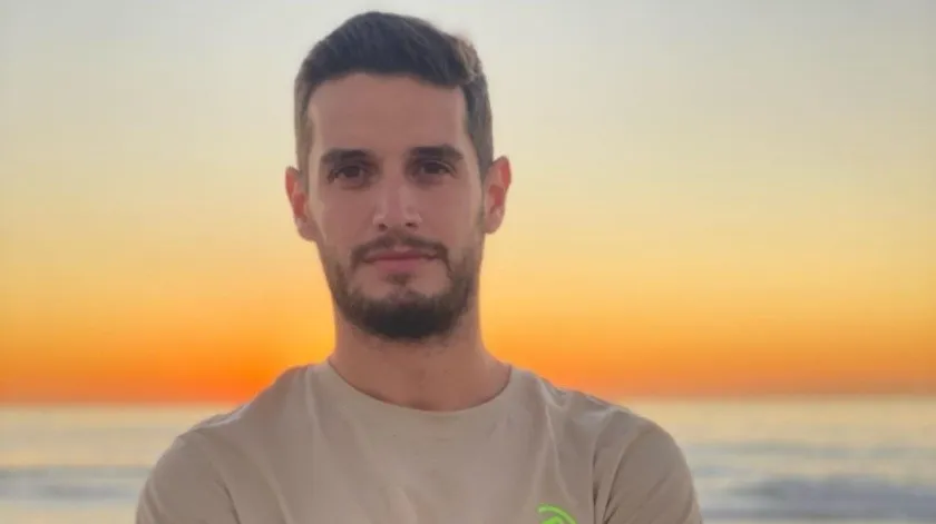  Adrián Marcelo se va de Multimedios