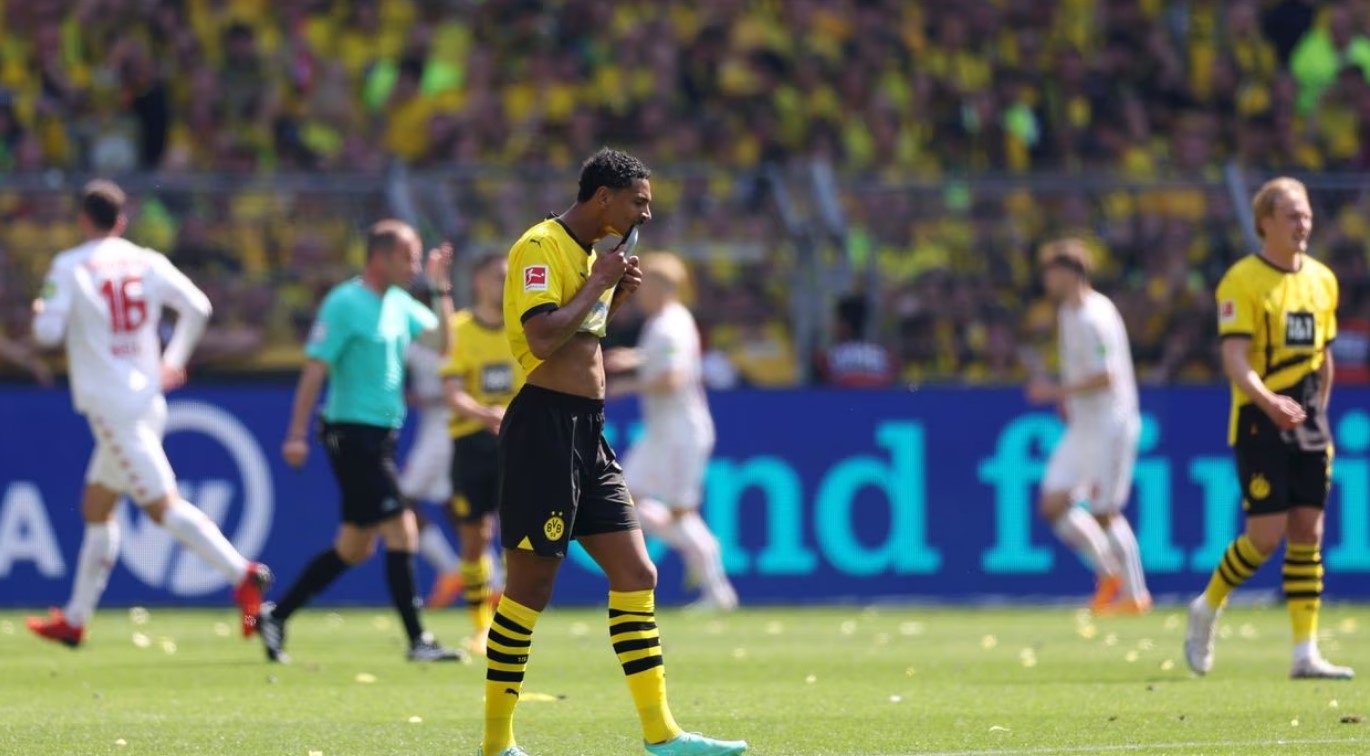  Bundesliga, en llamas: Borussia Dortmund no fue capaz y le dio otro título más al Bayern Múnich