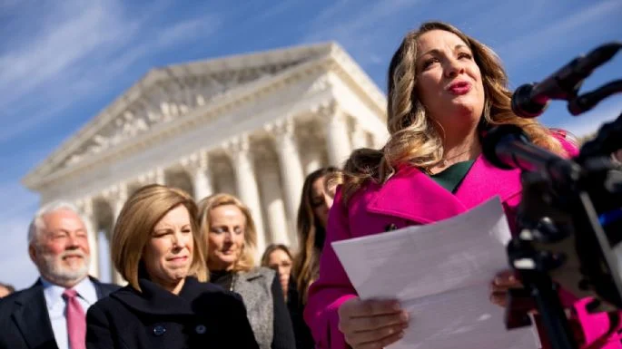  Corte Suprema de EU falla a favor de diseñadora que se niega a hacer sitios web para parejas gay