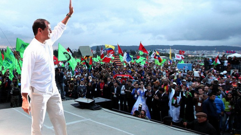  Ecuador retoma campañas electorales tras atentado; no habrá actos multitudinarios