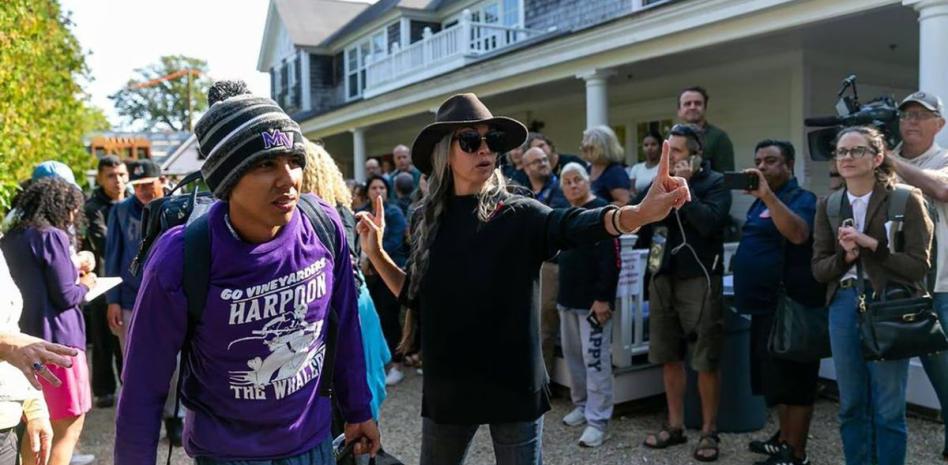  Emergencia en Massachusetts por afluencia de familias migrantes