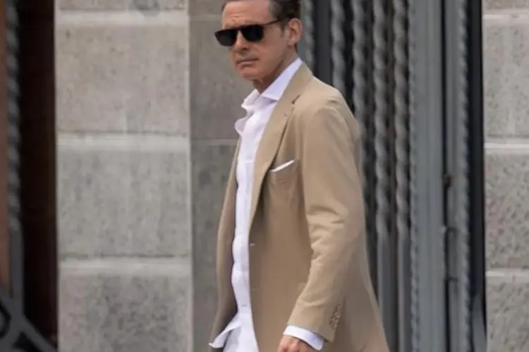  Luis Miguel acude a la clínica capilar del ex de Paloma Cuevas