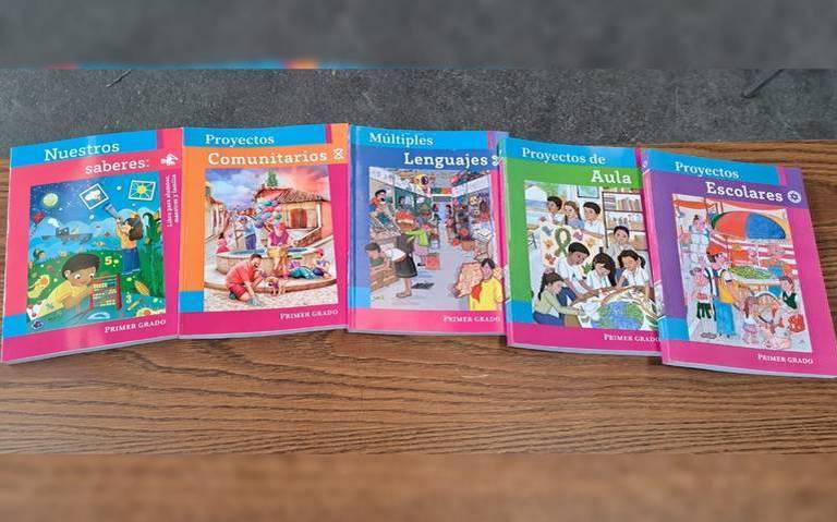  Podrían usar a policías municipales para distribuir libros de texto en Juárez