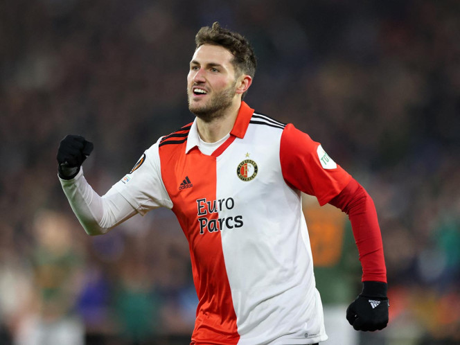  Se van contra Santiago Jiménez: ‘se lo comieron los defensores’