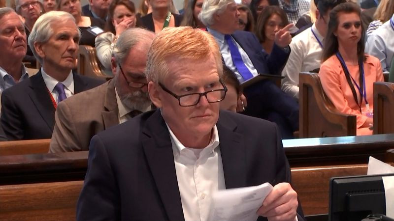  Sentencian a cadena perpetua a abogado estadounidense por matar a su familia