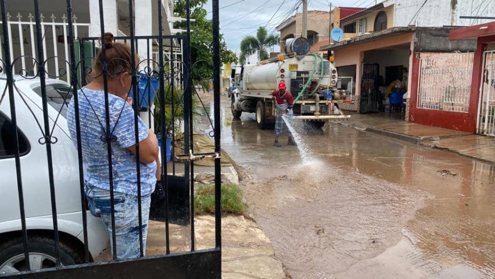  Tormenta en Mazatlán afectó establecimientos: comerciantes