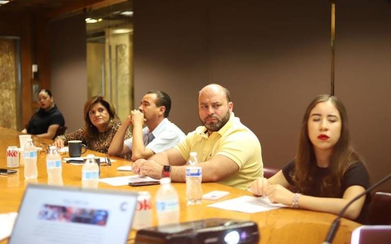  Promueven regidores apoyó para que jóvenes continúen sus estudios