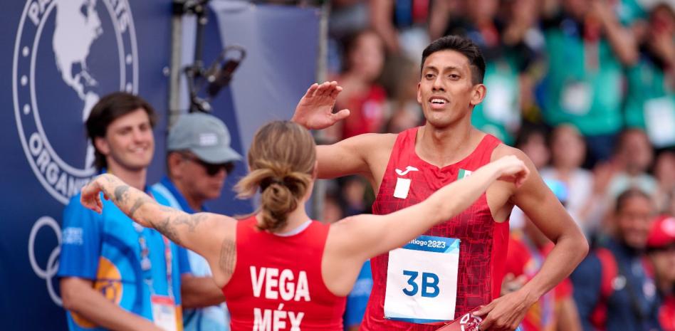  Tamara Vega y Manuel Padilla aportan otro oro en Pentatlón Moderno