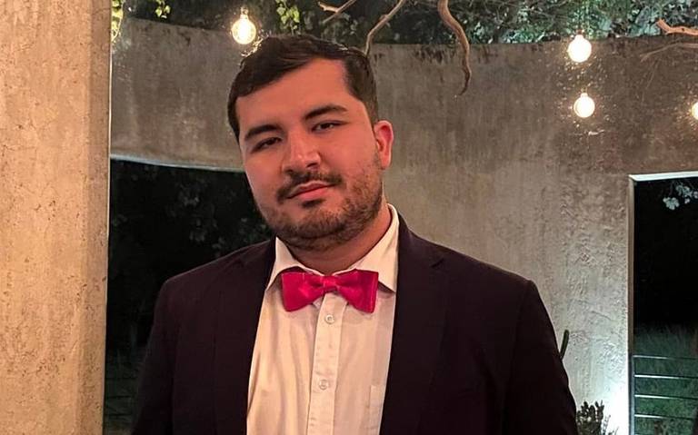  Ariel Arellano une el teatro y la música en su vida