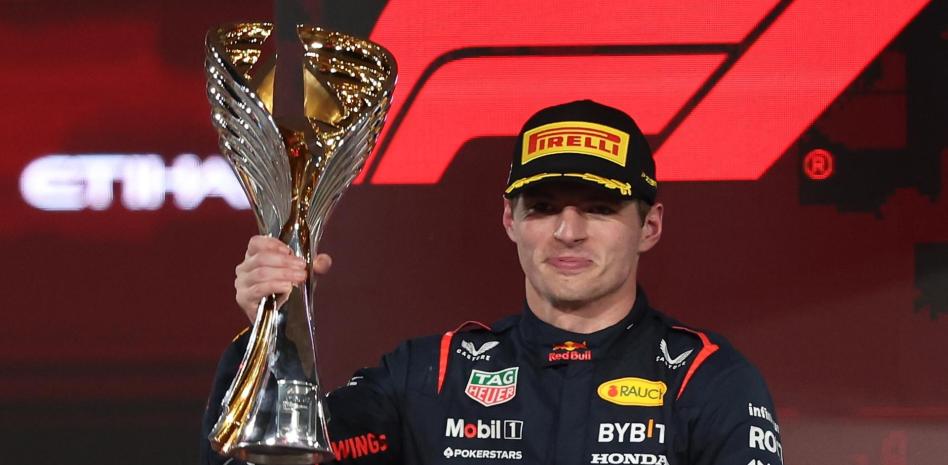  Verstappen remata con victoria su brillante 2023 en Abu Dabi; Checo queda cuarto