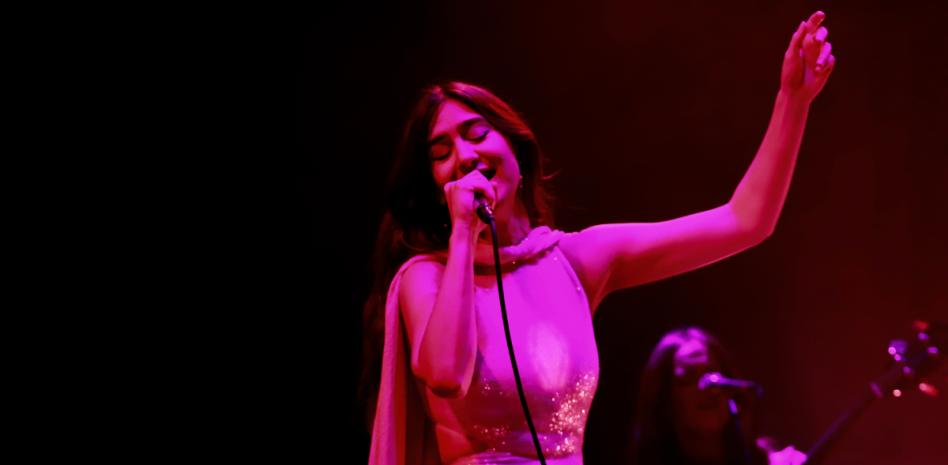  “¡Silencio!”, Weyes Blood cantó en el Auditorio BlackBerry