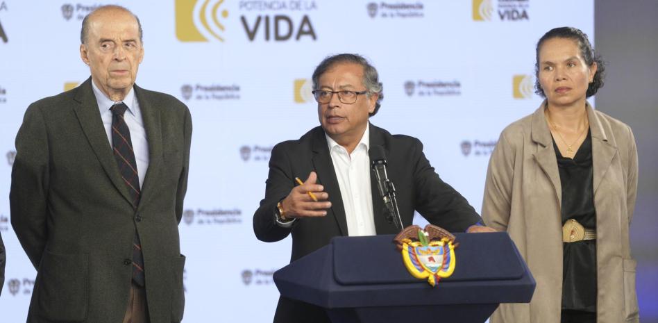  Petro dice que Colombia tiene 8 MDD listos para recuperar los Juegos Panamericanos