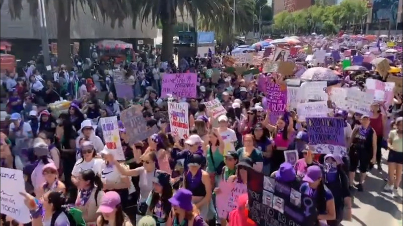  Captan a dos hombres causando destrozos en marcha del 8M en Ciudad de México