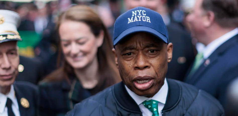  Nueva York y Chicago piden 2 millones de permisos de trabajo para indocumentados