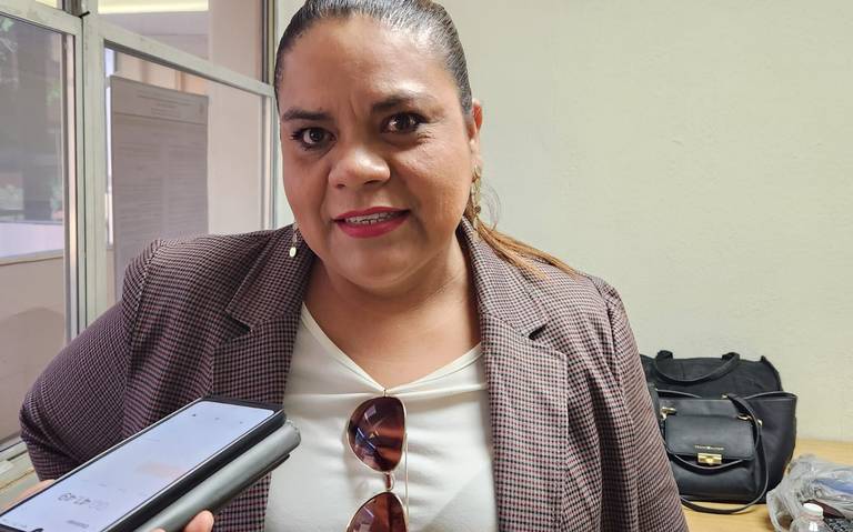  Con mucho color, comida y bebidas, alumnos de la FCPYS realizaron muestra cultural