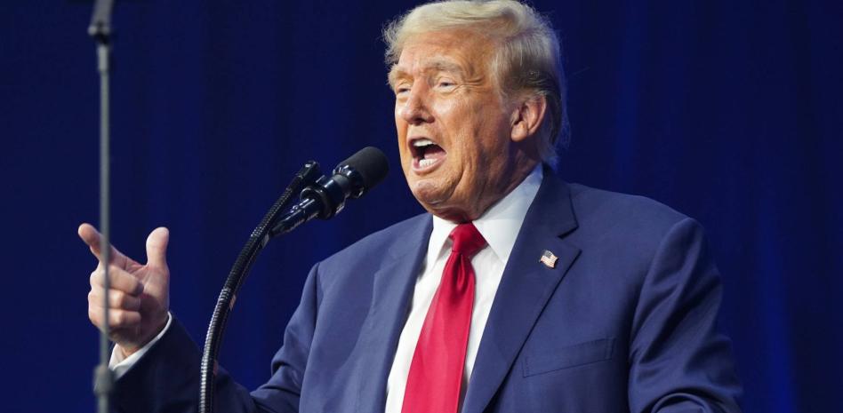  Trump recurre a la mentira para acusar a Biden de “amnistiar a millones de ilegales”