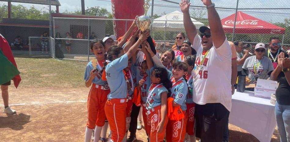  Niñas mexicanas conquistan Torneo Internacional de softbol en Puerto Rico