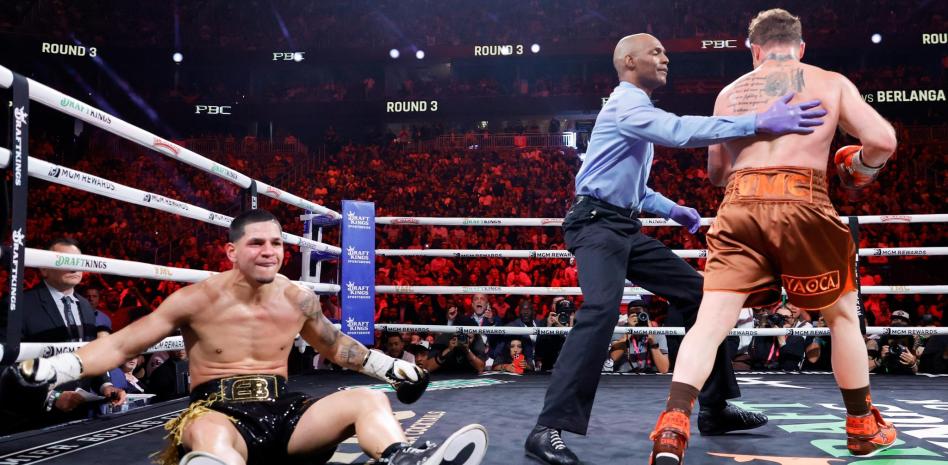  ‘Canelo’ Álvarez gana por decisión unánime a Edgar Berlanga