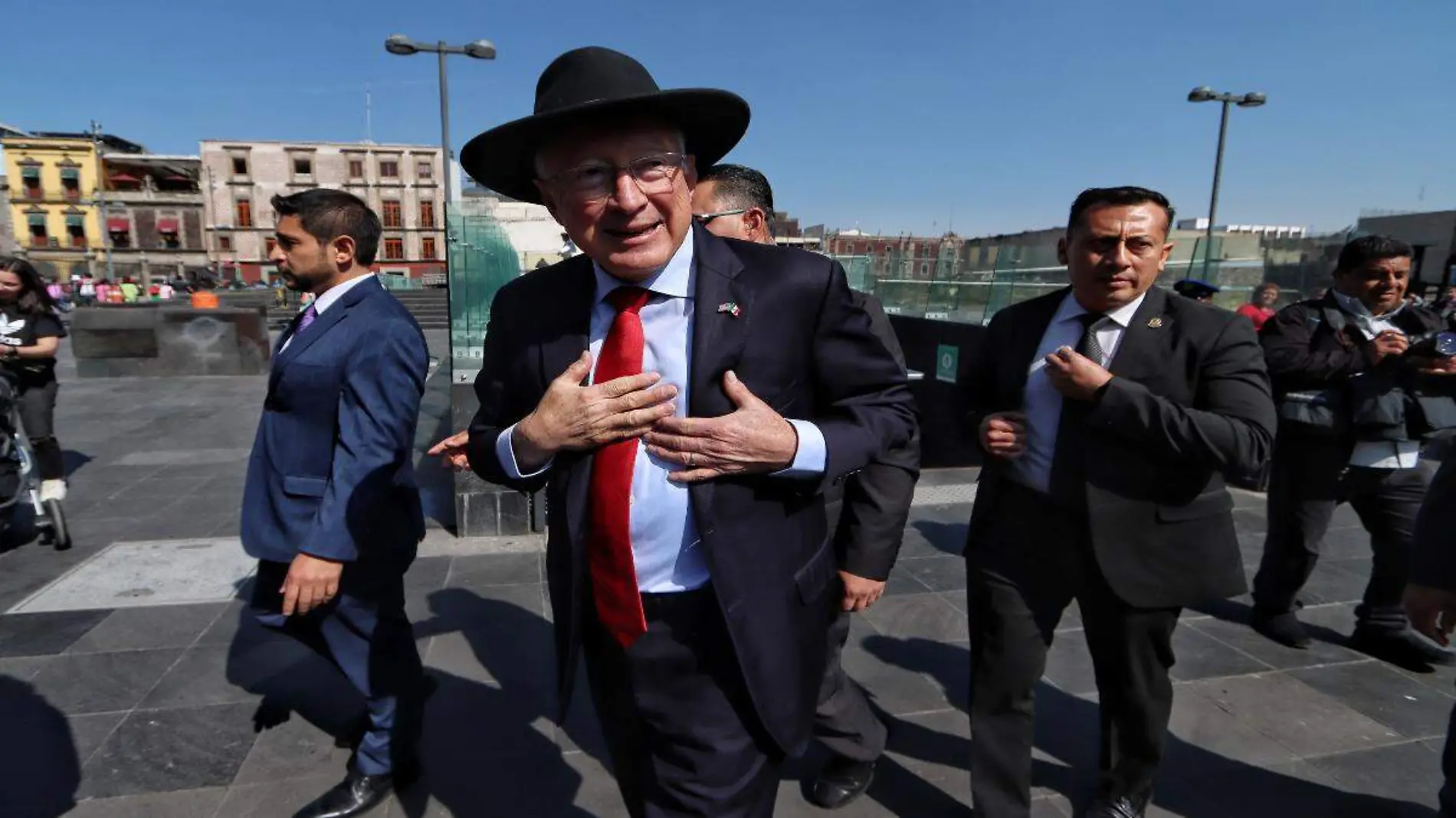  Concluirá Ken Salazar su misión en México el 7 de enero