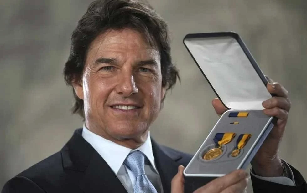  Recibe Tom Cruise honor civil de Marina de EU por ‘Top Gun’