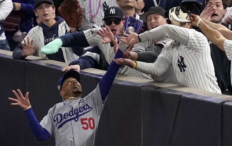  Vetan en todos los estadios a fanáticos que atacaron a Mookie Betts