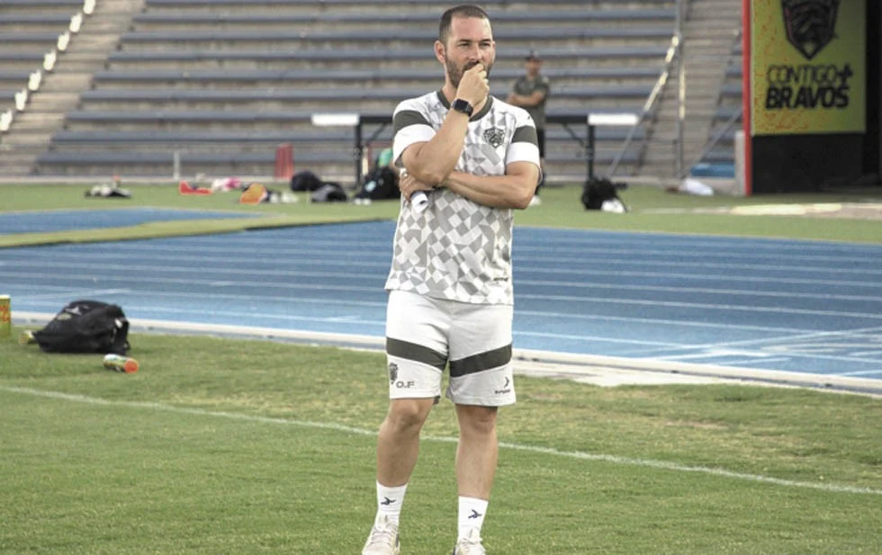  Óscar Fernández se responsabiliza tras goliza a Bravas