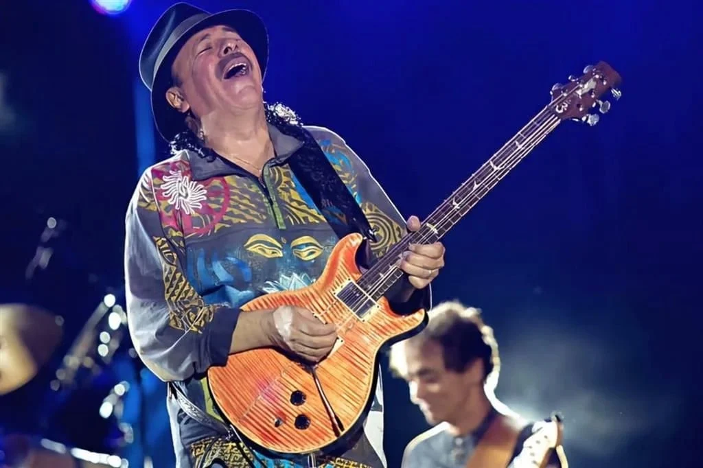  Hospitalizan de emergencia a Carlos Santana previo a show