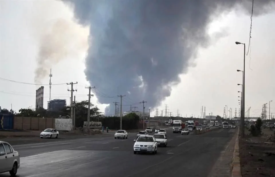  Explosión en puerto iraní deja más de 700 heridos