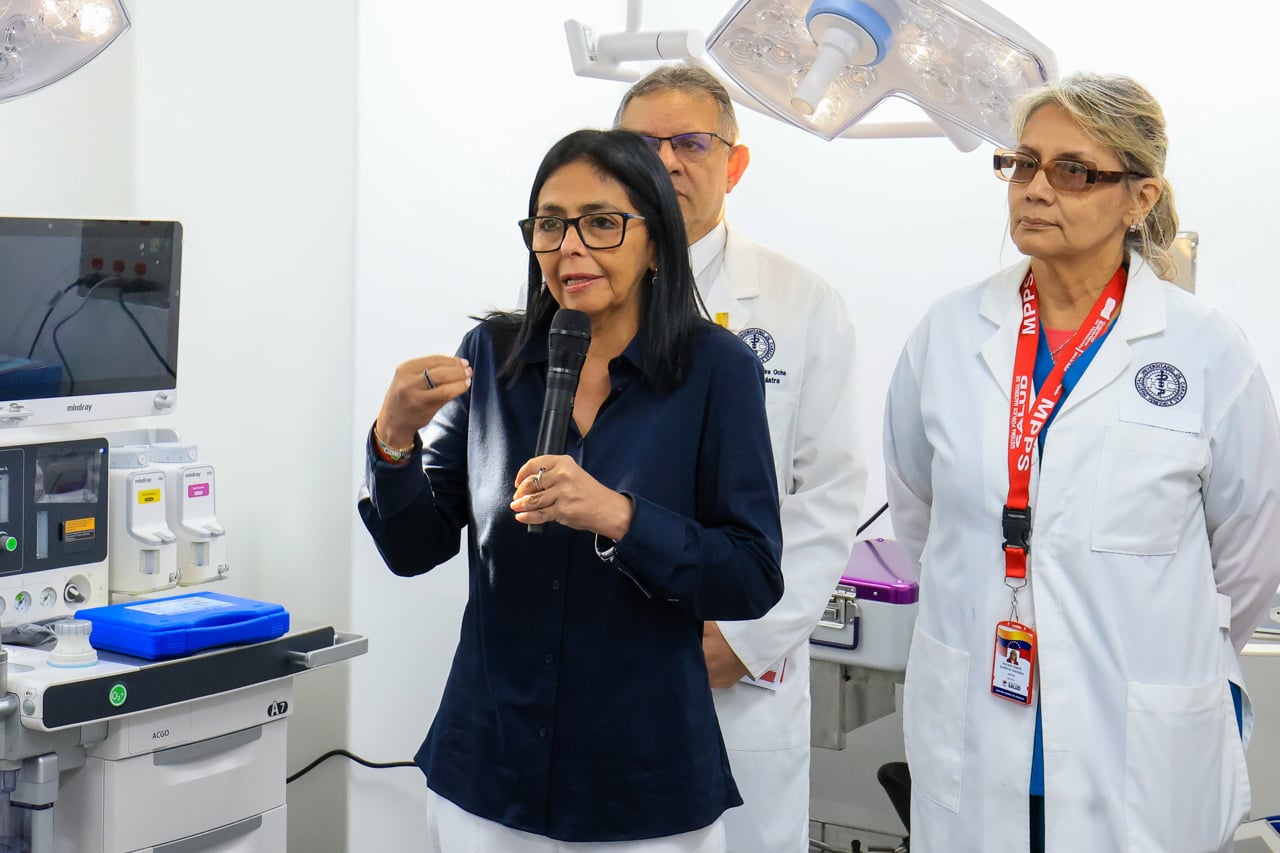  Presidenta encargada de Venezuela informa sobre desbloqueo de activos en EU