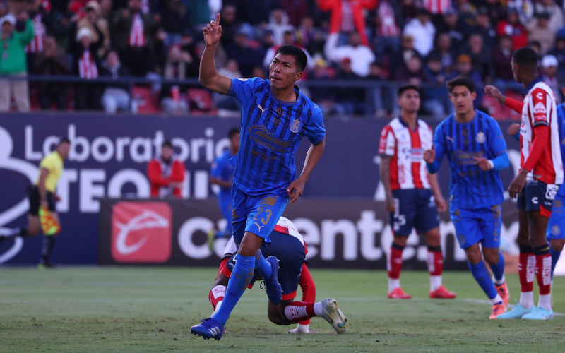  ¡Se afianza en el liderato! Chivas derrota a Atlético San Luis